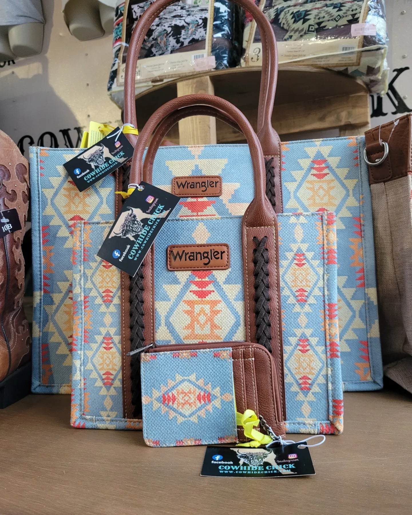 Mini wrangler totes fall