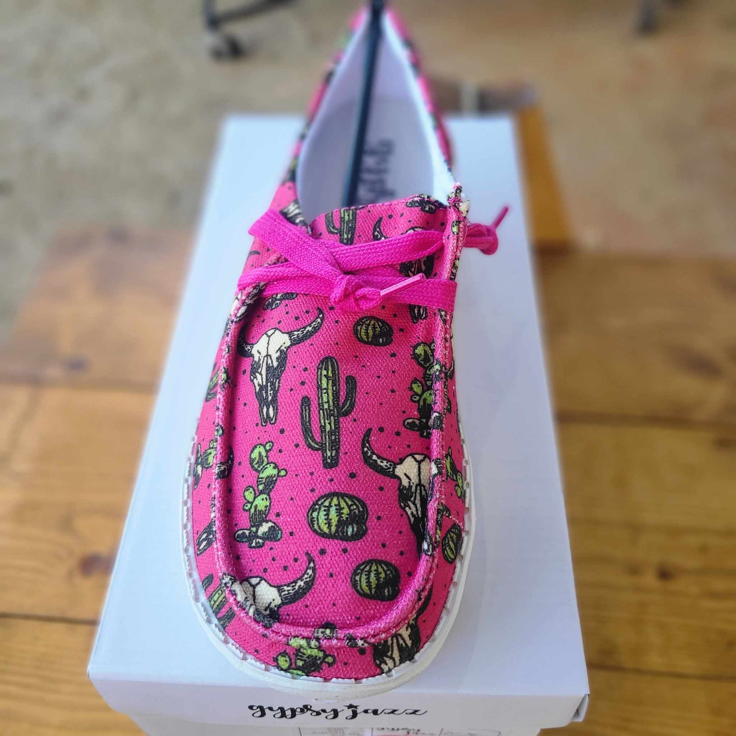 6.5 Pink Steer Women Sneaker -/ Pink