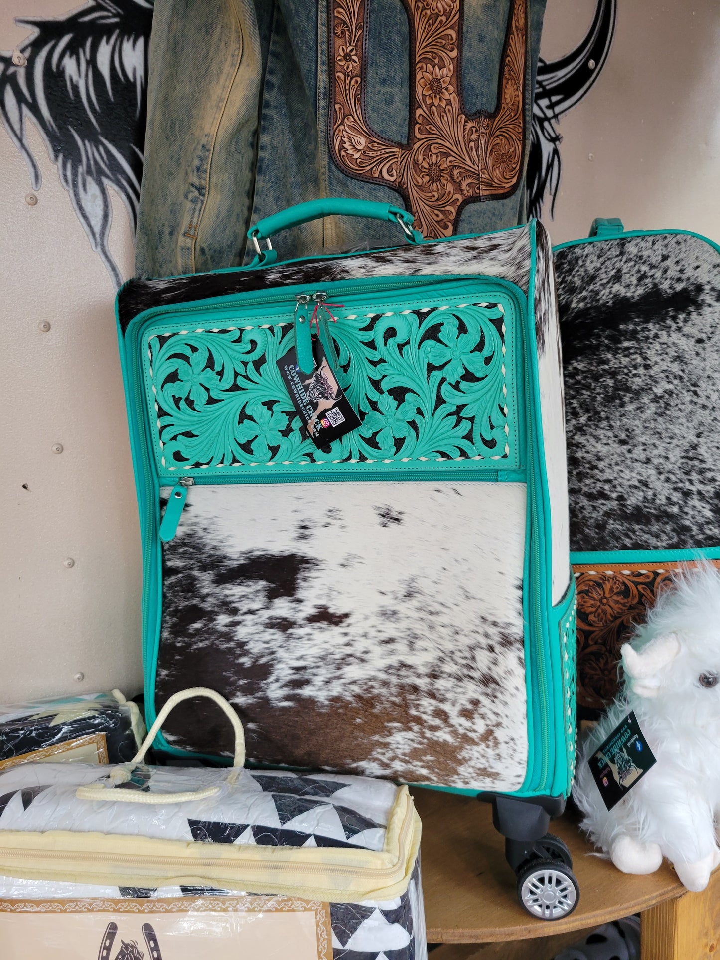 Cowhide Rolling Luggage