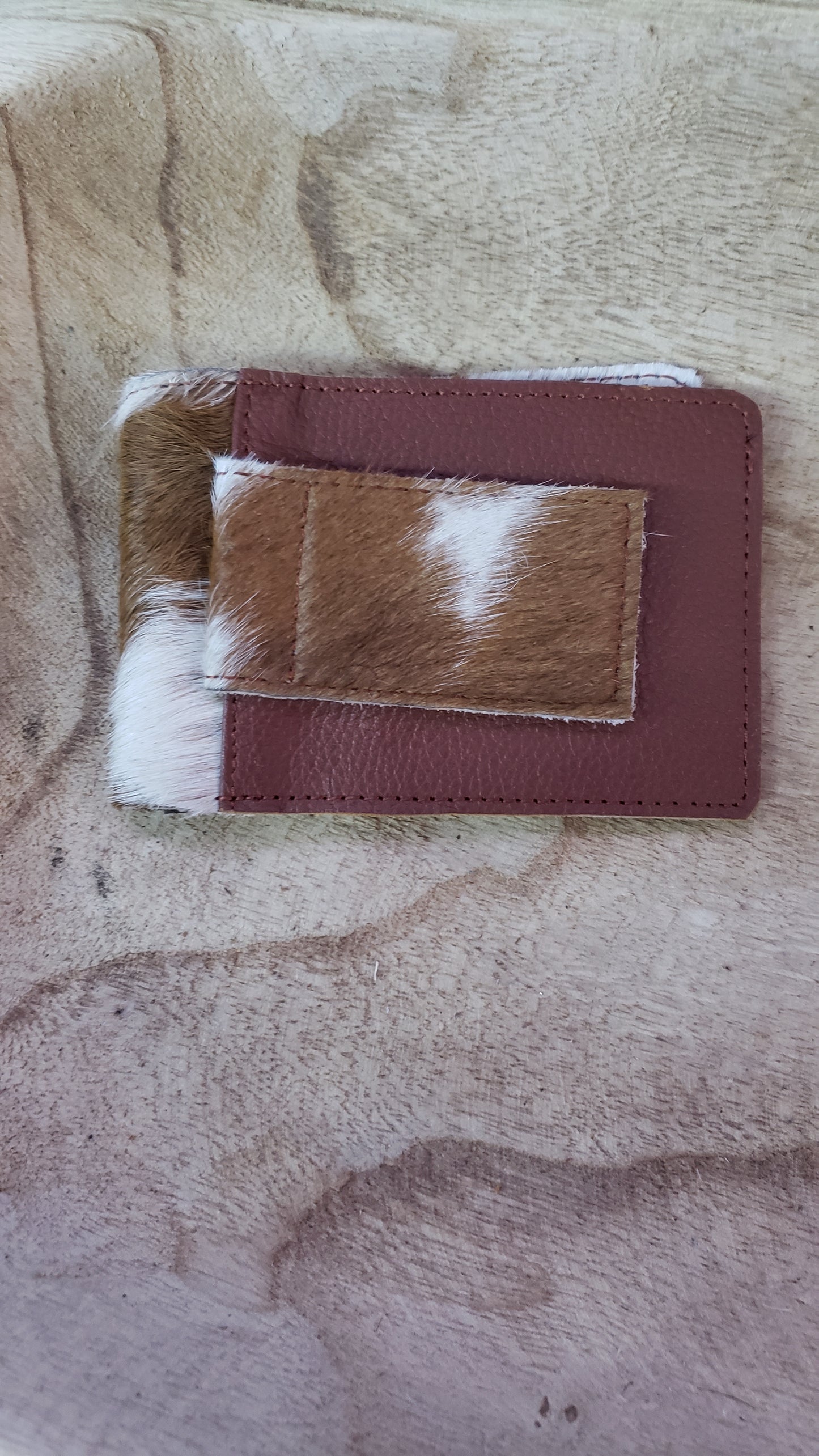 Cowhide mens magnetic wallet - Tan & White